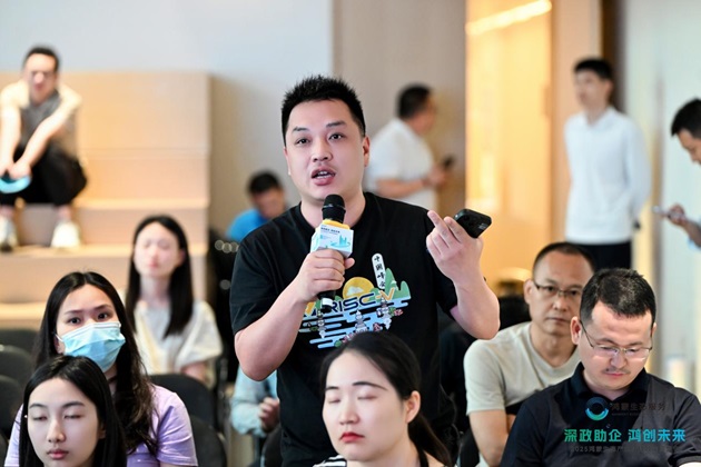 DƬ10.jpg